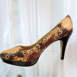 ELLEN TRACY, Snakeskin High Heels Size 8.5